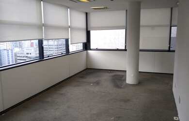 Imagem: O depósito possui 1 Vaga na garagem, 89m² de Área e está