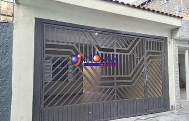 Imagem: A casa possui 2 Dormitórios, 1 Banheiro, 2 Vagas na garagem