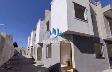 Imagem: A casa possui 2 Dormitórios, 1 Banheiro, 1 Vaga na garagem