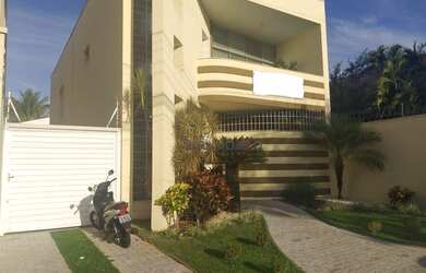 Imagem: O depósito possui 3 Vagas na garagem, 258m² de Área e está