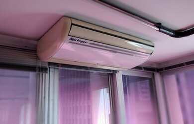 Imagem: O depósito possui 4 Vagas na garagem, 410m² de Área e está