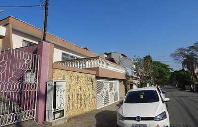 Imagem: O depósito possui 4 Vagas na garagem, 250m² de Área e está