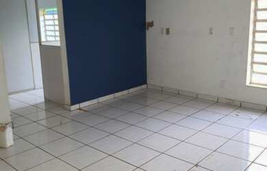 Imagem: O depósito possui 2 Vagas na garagem, 150m² de Área e está