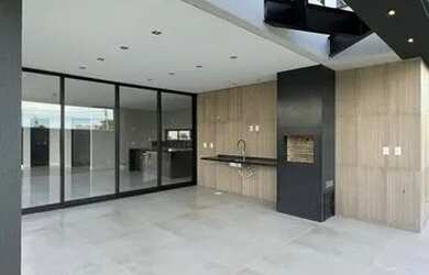 Imagem 9: Casa de condomínio para venda possui 357 metros quadrados com 5 quartos