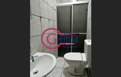 Imagem: A casa possui 4 Dormitórios, 4 Banheiros, 2 Vagas na garagem