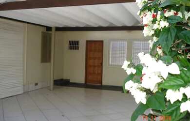 Imagem: A casa possui 2 Dormitórios, 1 Vaga na garagem, Churrasqueira