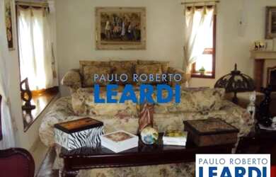 Imagem: A casa em condomínio possui 4 Dormitórios, 5 Banheiros, 5