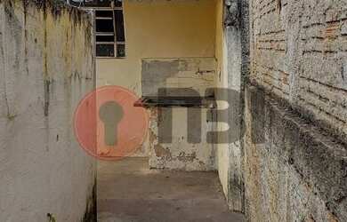 Imagem: A casa possui 1 Dormitório, 1 Banheiro, 30m² de Área e está