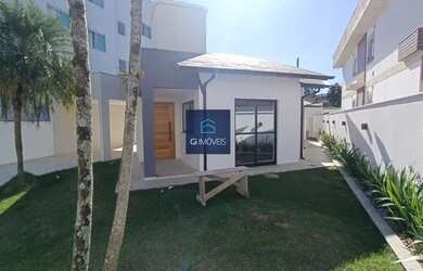 Imagem: A casa possui 3 Dormitórios, 3 Banheiros, 1 Vaga na garagem