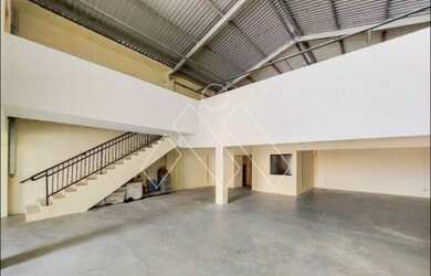 Imagem: O depósito possui 476m² de Área e está localizado em Antares