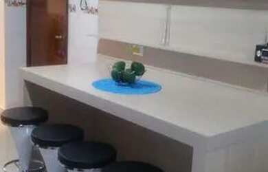 Imagem: O apartamento possui 4 Dormitórios, 2 Banheiros, 1 Vaga na