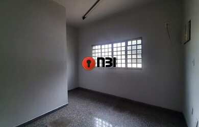 Imagem: O depósito possui 242m² de Área e está localizado em Parque