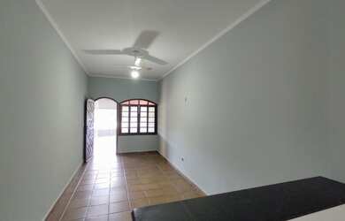 Imagem 4: Casa para venda tem 74 metros quadrados com 2 quartos em Balneario Itaguai...