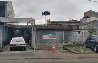 Imagem: O terreno à venda possui e está localizado em Fazendinha