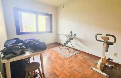 Imagem 11: Casa em Cristo Redentor. 320m² de Área, 5 Vagas na garageme4 Dormitórios