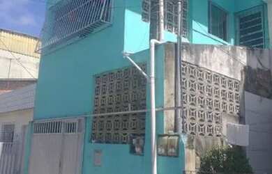 Imagem: A casa possui 2 Dormitórios, 1 Banheiro, 50m² de Área e