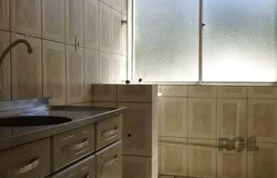 Imagem: O apartamento à venda possui 1 Dormitório, 1 Banheiro e 47m²