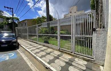 Imagem: A casa possui 3 Dormitórios, 4 Banheiros, 663m² de Área e