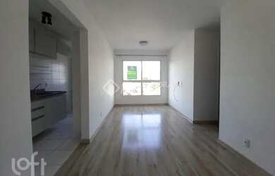 Imagem: O apartamento possui 2 Dormitórios, 1 Banheiro, 1 Vaga na garagem