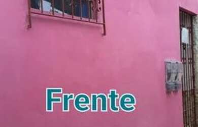 Imagem: A casa possui 2 Dormitórios, 1 Banheiro e está localizado