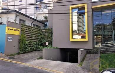 Imagem: O depósito possui 1 Vaga na garagem, 55m² de Área e está