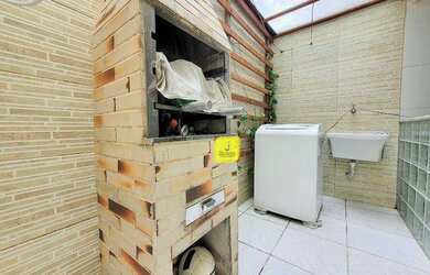 Imagem: O apartamento possui 2 Dormitórios, 2 Banheiros, 1 Vaga na