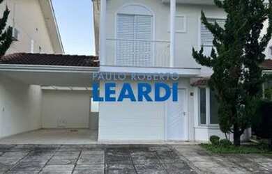 Imagem: A casa em condomínio possui 3 Dormitórios, 3 Banheiros, 2