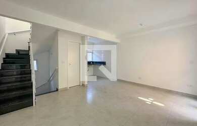 Imagem: A casa em condomínio possui 2 Dormitórios, 3 Banheiros, 1