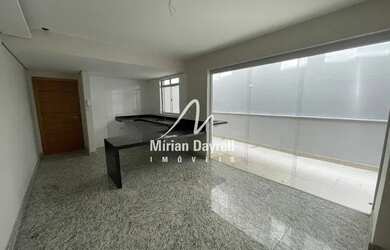 Imagem: O apartamento possui 2 Dormitórios, 2 Banheiros, 2 Vagas na