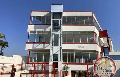 Imagem: O depósito possui 5 Vagas na garagem, 330m² de Área, Imóvel