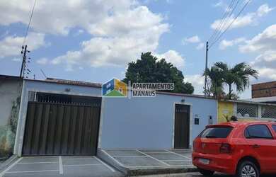 Imagem: A casa possui 2 Dormitórios, 2 Banheiros, 2 Vagas na garagem