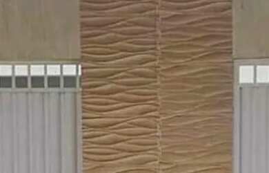 Imagem: A casa possui 3 Dormitórios, 2 Banheiros e está localizado