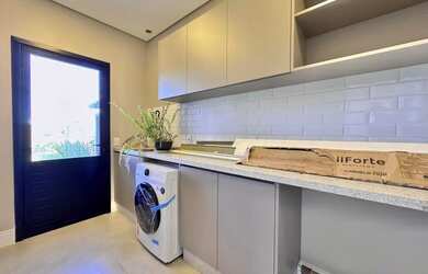 Imagem 13: Sobrado a venda em Condomínio de Luxo em Xangri-lá Finamente decorado...