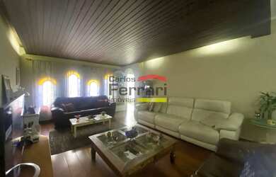 Imagem 7: Apresentamos uma casa com dois pavimentos situada em local estratégico...