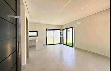 Imagem: A casa em condomínio possui 3 Dormitórios, 4 Banheiros, 2