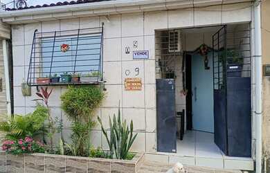 Imagem: A casa possui 2 Dormitórios, 2 Banheiros, 80m² de Área e