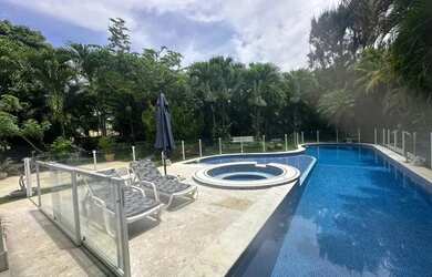 Imagem: A casa em condomínio possui 5 Dormitórios, 5 Banheiros, 4