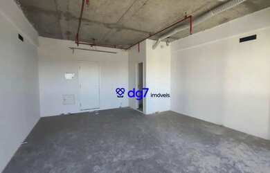 Imagem: O depósito possui 1 Vaga na garagem, 37m² de Área e está