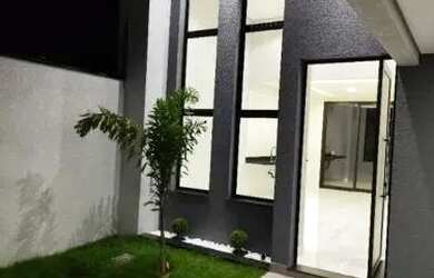 Imagem: A casa possui 2 Dormitórios, 2 Banheiros, 2 Vagas na garagem