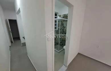 Imagem: A kitnet possui 1 Banheiro, 30m² de Área e está localizado