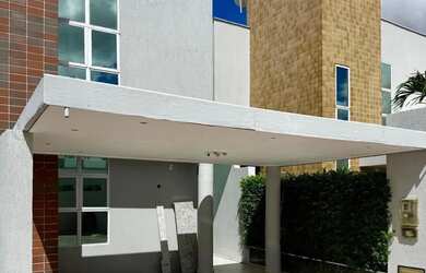 Imagem: A casa em condomínio possui 3 Dormitórios, 3 Banheiros, 2