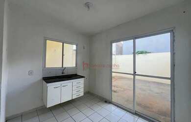 Imagem: A casa em condomínio possui 2 Dormitórios, 1 Banheiro, 40m²