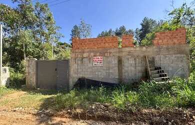 Imagem: O terreno possui 350m² de Área e está localizado em Embu-Guacu