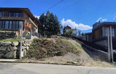 Imagem: O terreno possui 600m² de Área e está localizado em Gramado