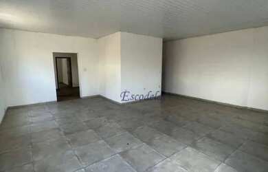 Imagem: O depósito possui 2 Vagas na garagem, 270m² de Área e está