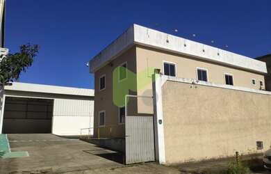 Imagem: O depósito possui 3 Vagas na garagem, 400m² de Área e está