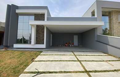 Imagem: A casa em condomínio possui 3 Dormitórios, 4 Banheiros, 4