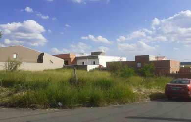 Imagem 1: Lote com excelente vizinhança por apenas $144.000 ou entrada mais 60...