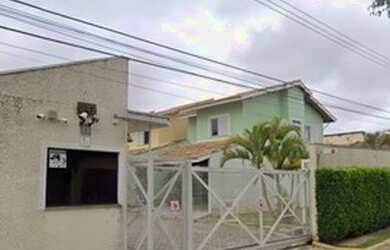 Imagem: A casa em condomínio possui 3 Dormitórios, 2 Banheiros, 2