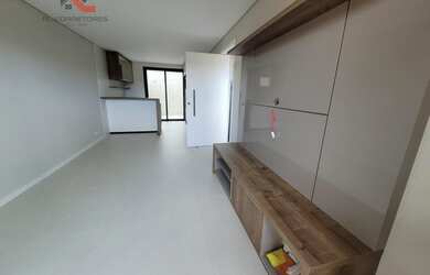 Imagem: A casa possui 3 Dormitórios, 3 Banheiros, 1 Vaga na garagem